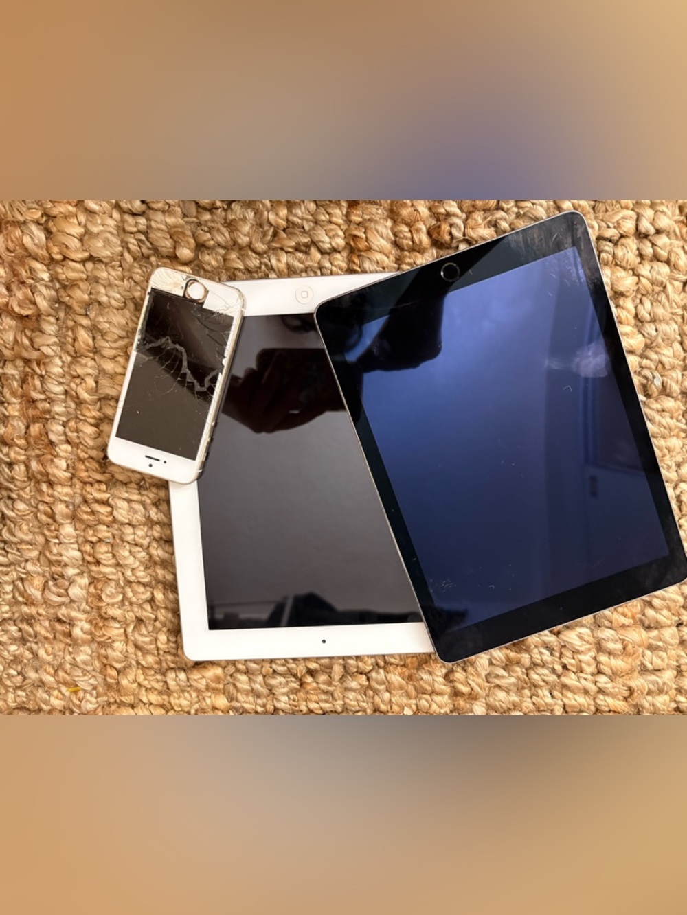 Tablet and Smartphone Bundle - White and Black Screens